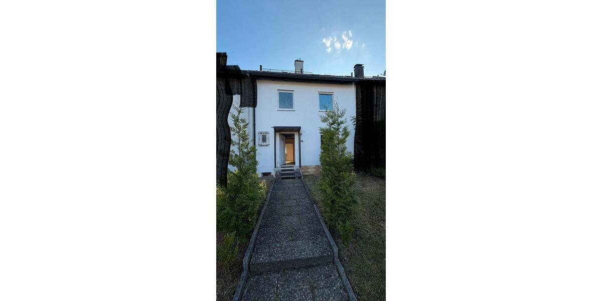 Reihenhaus Marktredwitz - 9 Zimmer, 150 m&sup2;, 269.000&euro; | Angebot:27178841