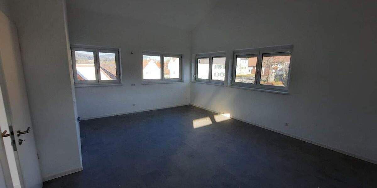 Etagenwohnung Engen Neuhausen - 2 Zimmer, 58 m&sup2;, 780&euro; | Angebot:25409909