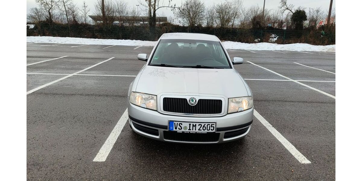 Skoda Superb 194.700 km 2.200 &euro; Villingen-Schwenningen 78054