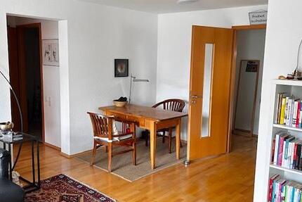 Moderne 2-Zimmer-Wohnung mit Balkon und Tieïgarage