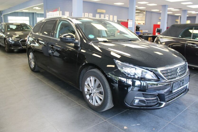 Peugeot 308 33.490 km 14.980 € Euskirchen 53881