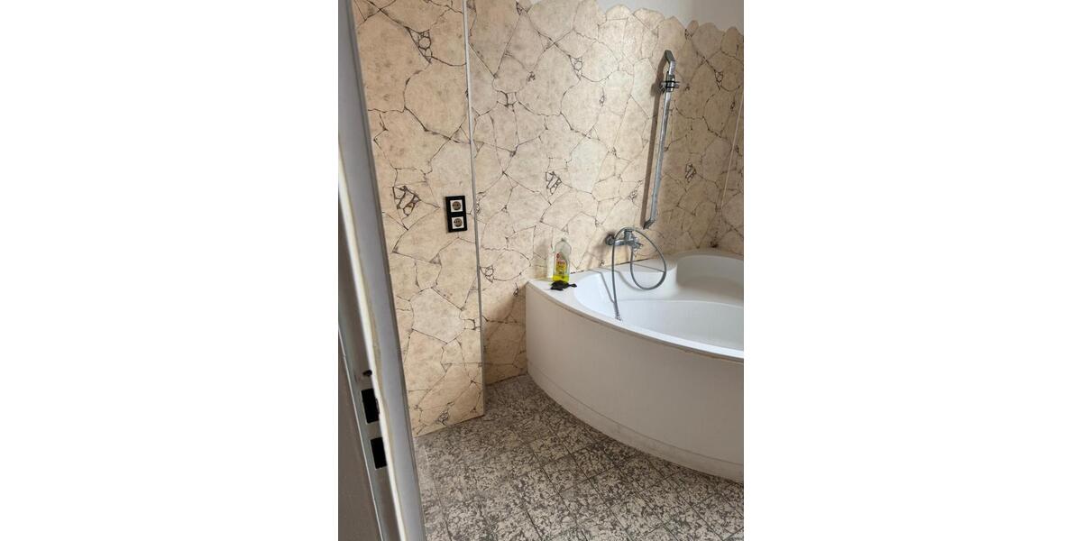 Etagenwohnung Riedstadt - 2 Zimmer, 85 m&sup2;, 660&euro; | Angebot:24877647