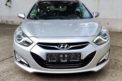 Hyundai i40 Edition Kombi Automatik AHK Navi Kamera 157.500 km 7.900 &euro; Berlin 10247
