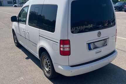 VW Caddy 195.789 km 11.200 € München 81248