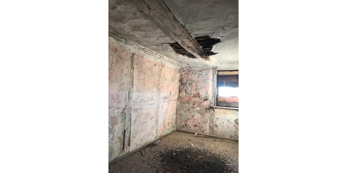 Einfamilienhaus Schmölln - 15 Zimmer, 250 m&sup2;, 150.000&euro; | Angebot:25340346