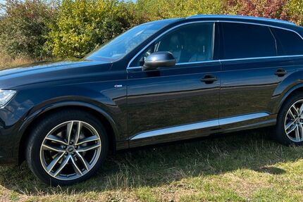 Audi Q7 140.000 km 31.900 &euro; Idstein 65510
