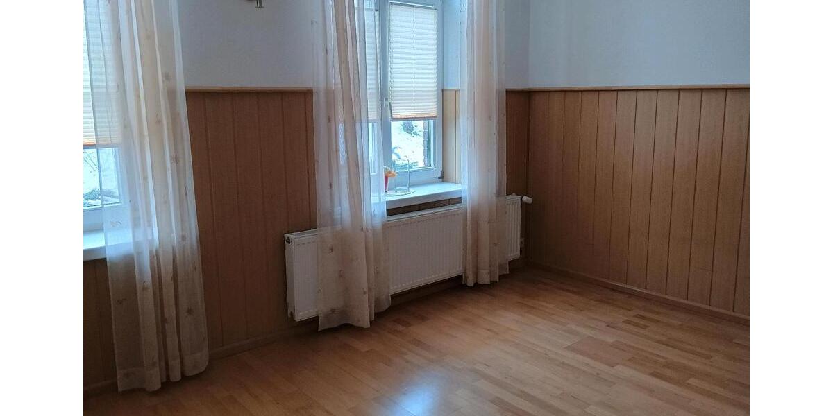 Erdgeschoßwohnung Schleusingen - 2 Zimmer, 70 m&sup2;, 520&euro; | Angebot:24562689