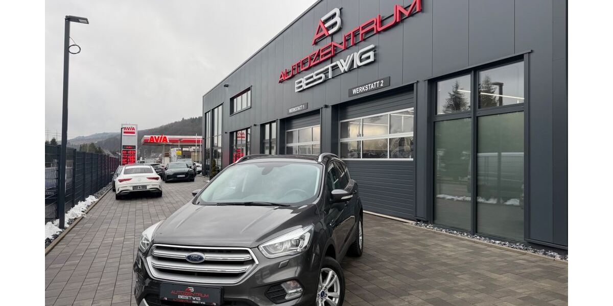Ford Kuga 64.000 km 14.995 &euro; Bestwig-Nuttlar 59909