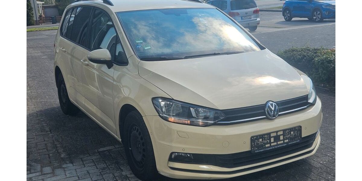 VW Touran 312.000 km 5.900 &euro; Limburg an der Lahn 65556