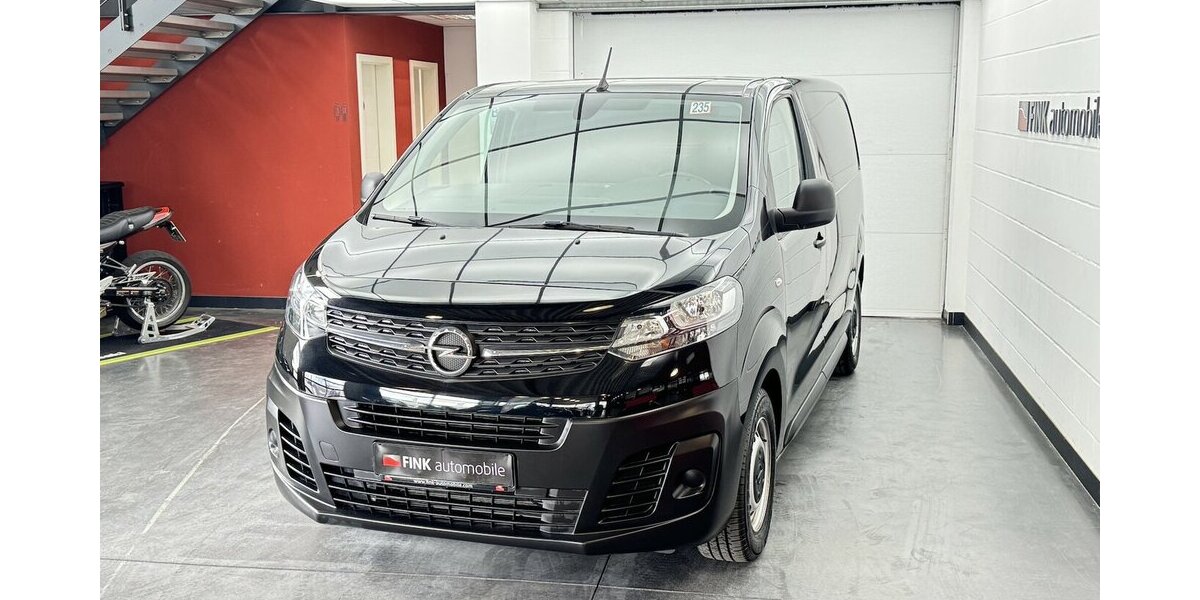 Opel Vivaro Cargo 1.5 D Edition M 1.Hand Sitzhzg 9.900 km 22.650 &euro; Lich 35423