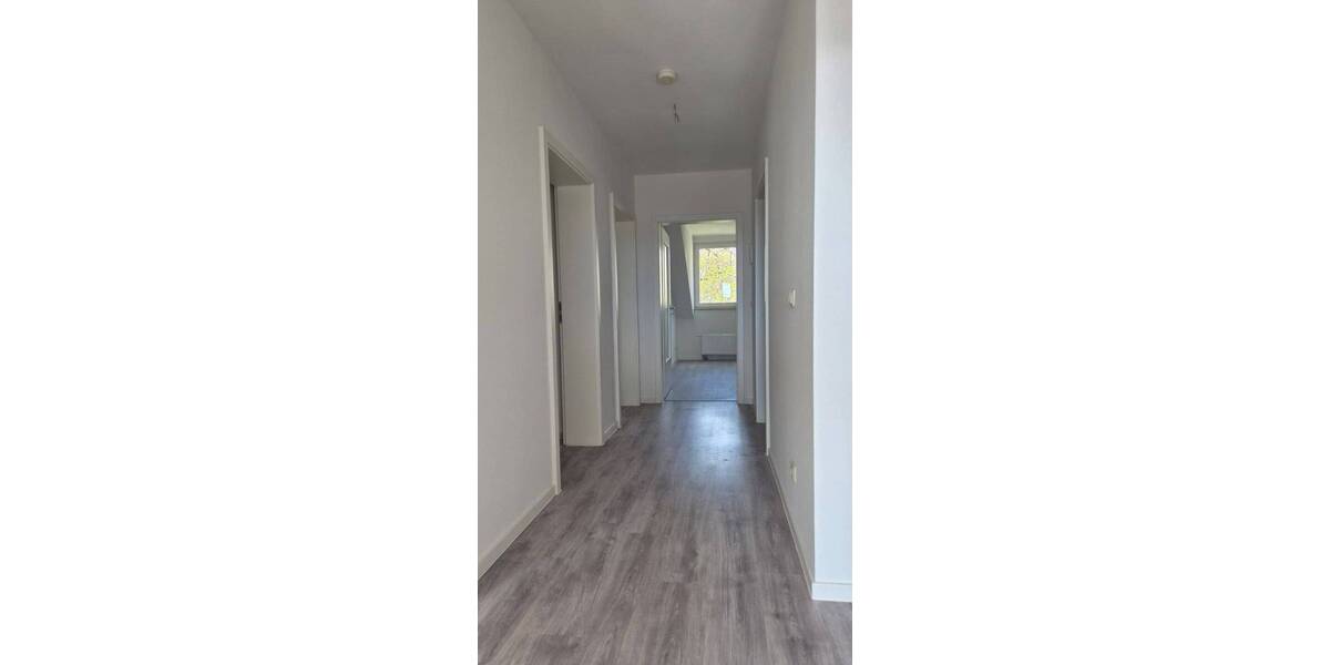 Etagenwohnung Apolda - 3 Zimmer, 92 m&sup2;, 795&euro; | Angebot:26228770