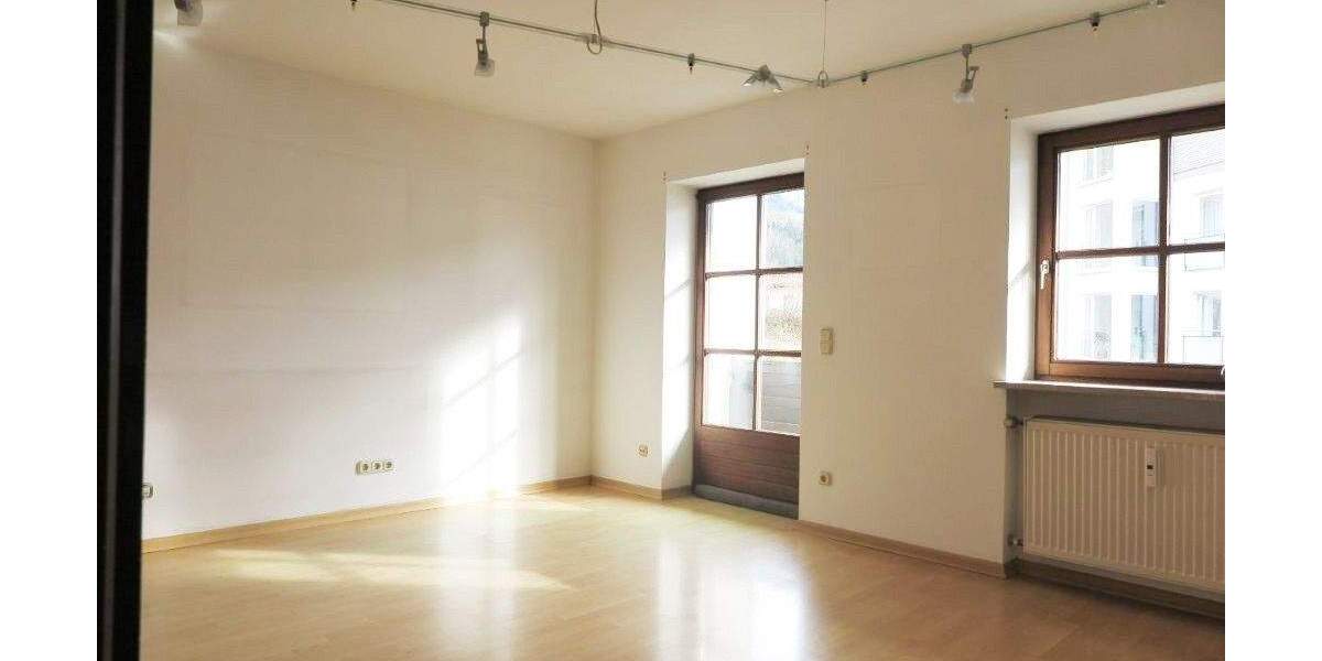 Gewerbeobjekt Berchtesgaden - 4 Zimmer, 101 m&sup2;, 1.400&euro; | Angebot:25375483