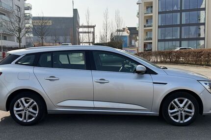 Renault Megane 46.471 km 12.999 &euro; Rostock 18069
