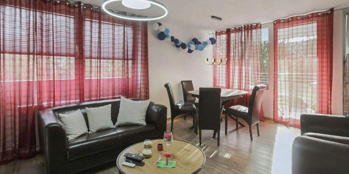 Modern & Bezugsfertig: Sanierte 3-Zimmer-Wohnung mit Balkon, Aufzug und TG-Platz 3 zimmer