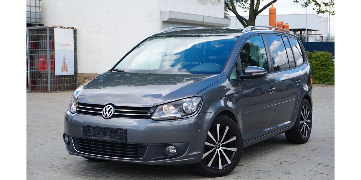 VW Touran 260.300 km 5.300 &euro; Dresden 01067