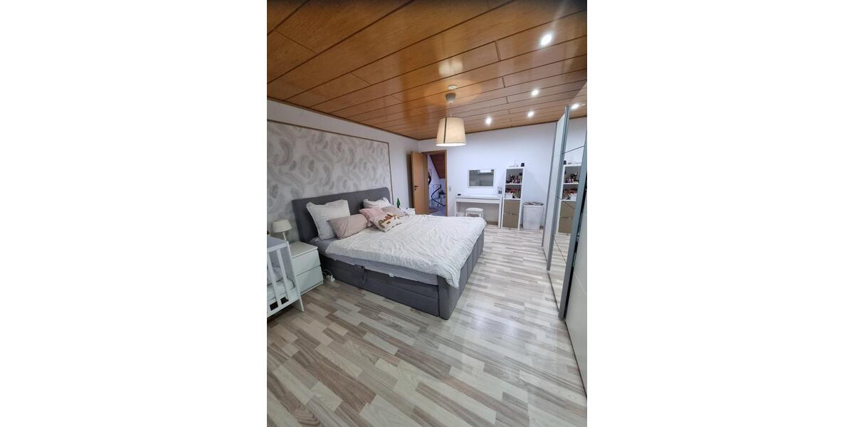 Reihenhaus Hamm Herringen - 8 Zimmer, 195 m&sup2;, 399.000&euro; | Angebot:24772365