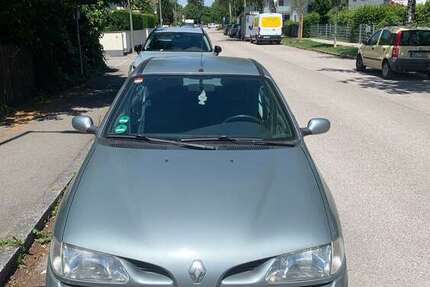 Renault Megane 85.650 km 1.050 &euro; München, Landeshauptstadt 81671