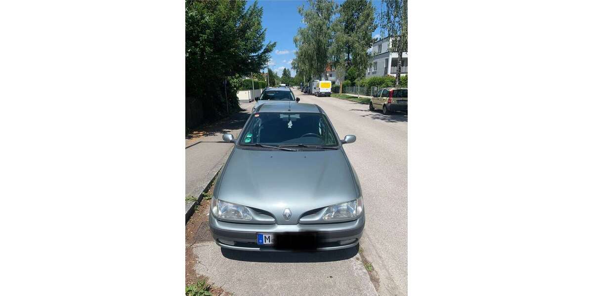 Renault Megane 85.650 km 1.050 &euro; München, Landeshauptstadt 81671