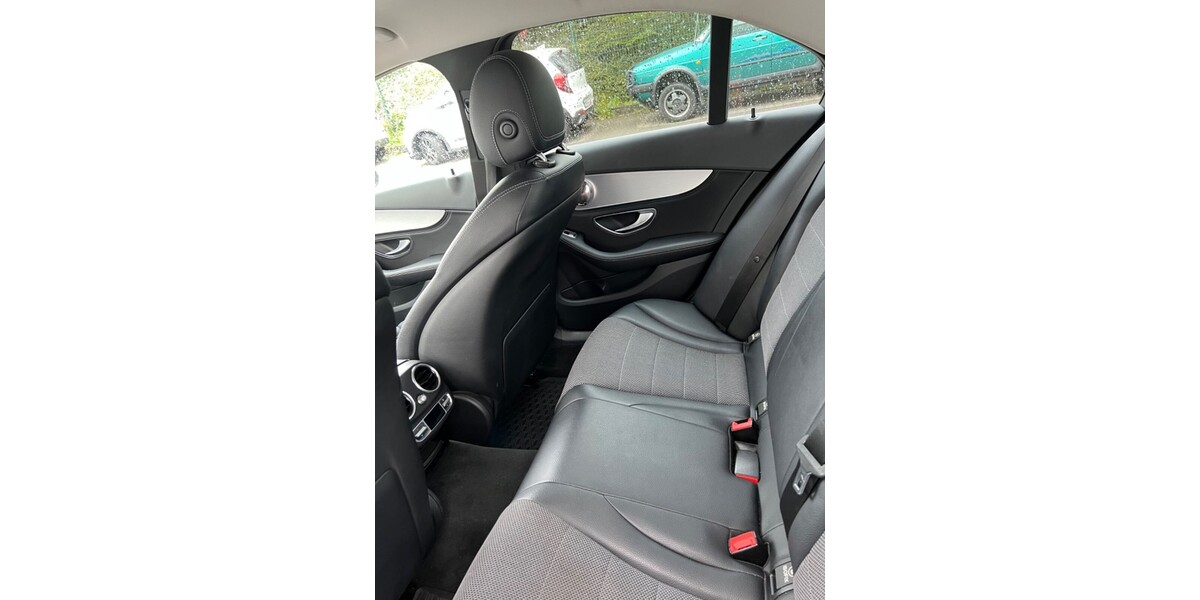 Mercedes-Benz C 220 176.817 km 24.500 &euro; Hagen 58095