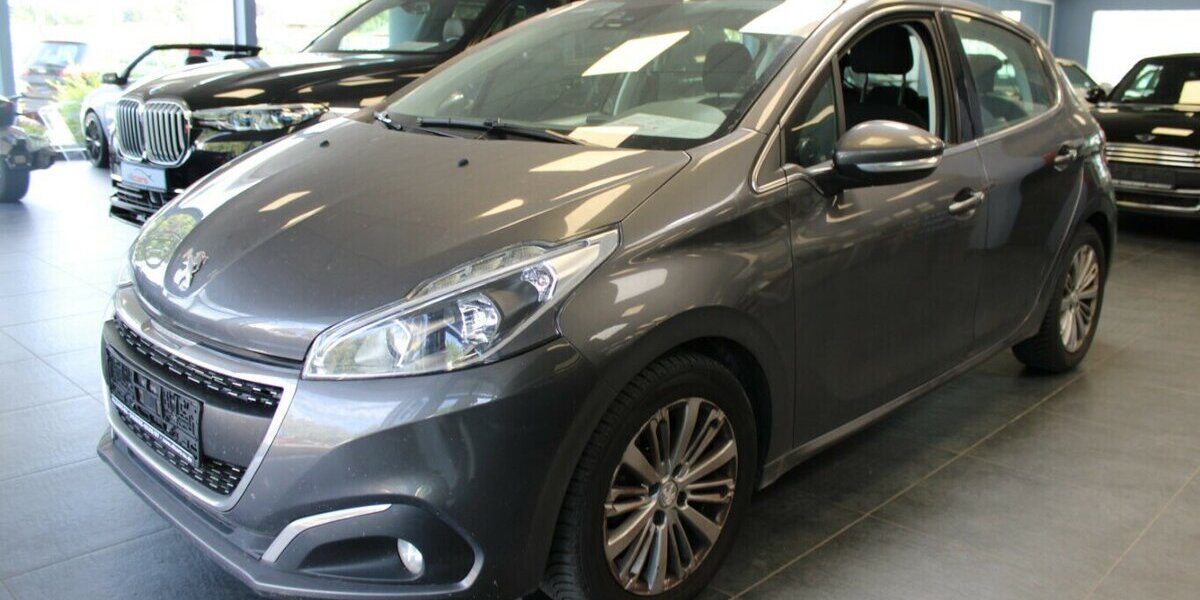 Peugeot 208 Blue-HDi 120 Allure 135.620 km 7.980 &euro; Euskirchen 53881