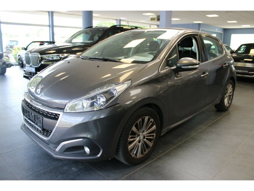 Peugeot 208 Blue-HDi 120 Allure 135.620 km 8.480 € Euskirchen 53881