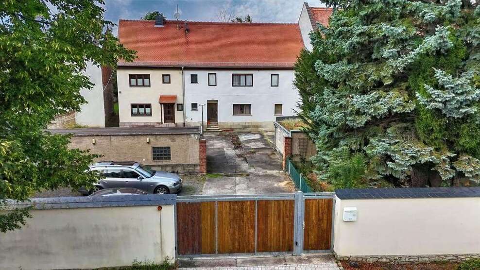 Haus zum Kaufen in Großschwabhausen 347.000 € 356 m²