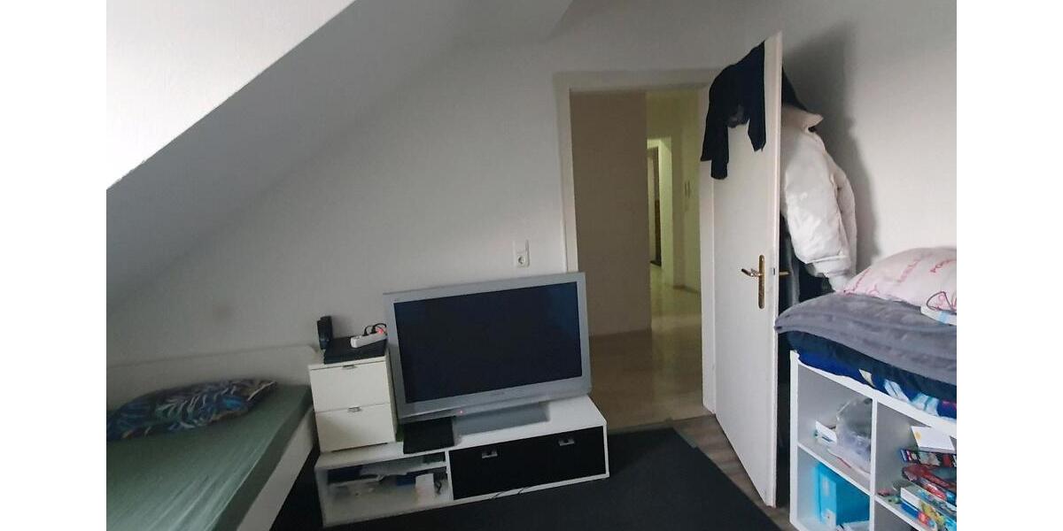 Dachgeschoßwohnung Mülheim an der Ruhr Rechtsruhr-Nord - 3.5 Zimmer, 79 m&sup2;, 610&euro; | Angebot:24494000