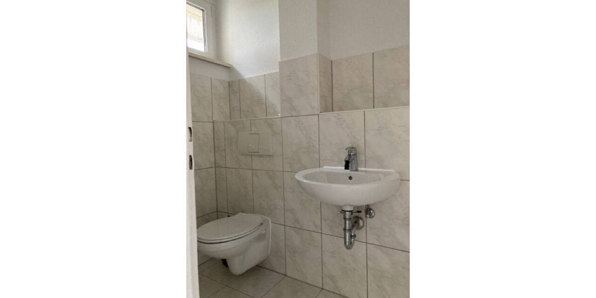 Etagenwohnung Hermsdorf - 5 Zimmer, 83 m&sup2;, 490&euro; | Angebot:26841864