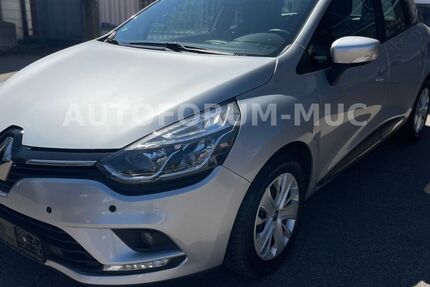 Renault Clio 135.844 km 7.900 &euro; Karlsfeld 85757