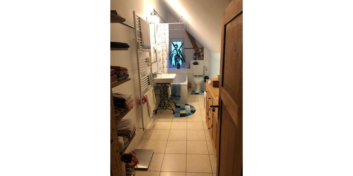 3 12 Zimmer Wohnung im 1. OG im gepflegten Altbau 3.5 zimmer