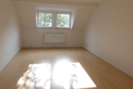 *** Viiiiel Platz! 5 Zimmer-Wohnung mit eigenem Gartenanteil!**** 5 zimmer