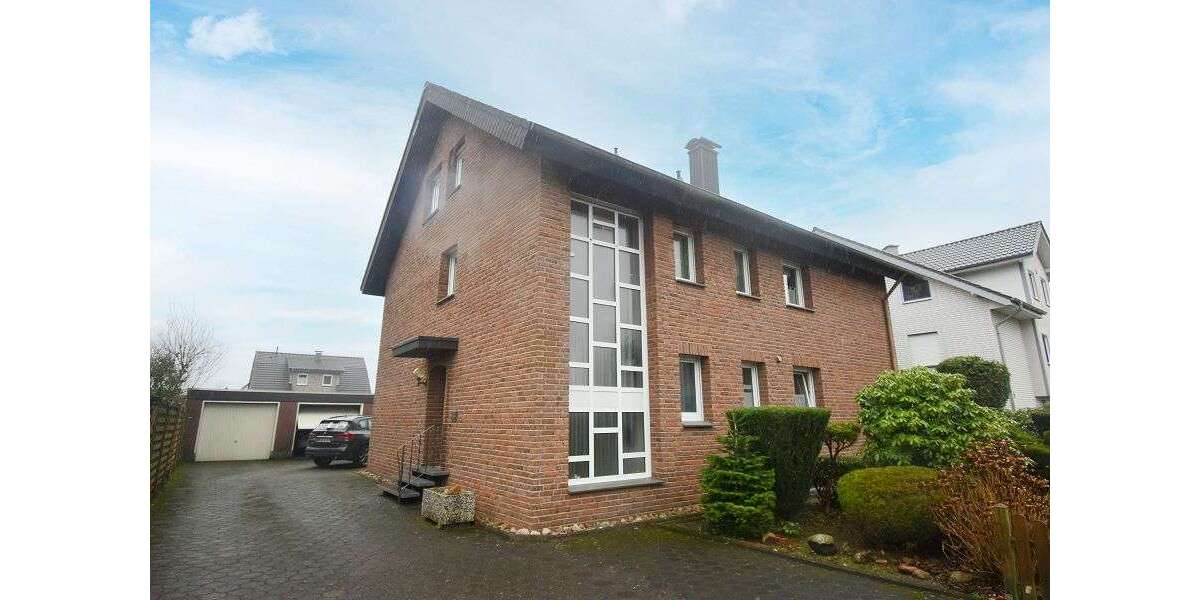 Einfamilienhaus Schloß Holte-Stukenbrock Stukenbrock - 8 Zimmer, 180 m&sup2;, 585.000&euro; | Angebot:25451199