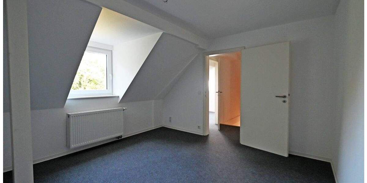 Höseler Familien-Herzstück! Restauriertes, freistehendes 30er-Jahre-Haus mit tollem Garten 8 zimmer