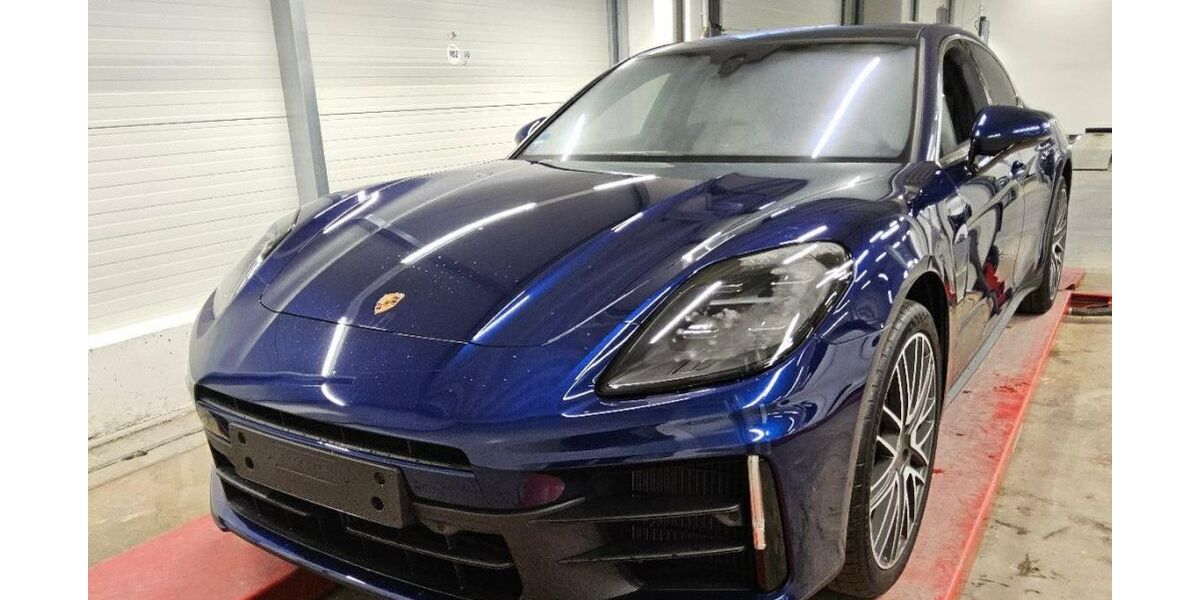 Porsche Panamera 1.850 km 89.900 &euro; Rietheim-Weilheim 78604