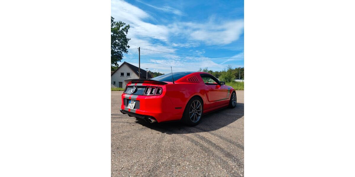 Ford Mustang 95.600 km 27.490 &euro; Altheim Alb 89174