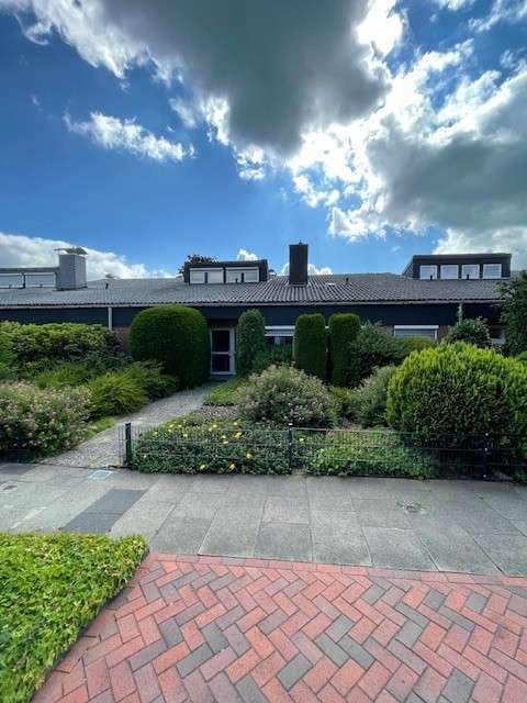 Haus zum Kaufen in Nienburg 245.000 € 175 m²