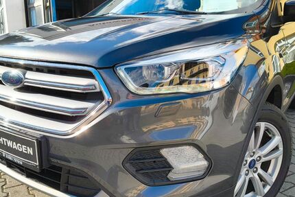 Ford Kuga 88.000 km 15.980 € Zittau 02763