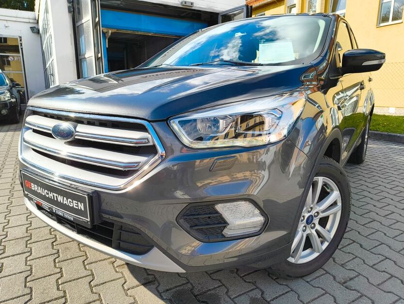 Ford Kuga 88.000 km 15.980 € Zittau 02763
