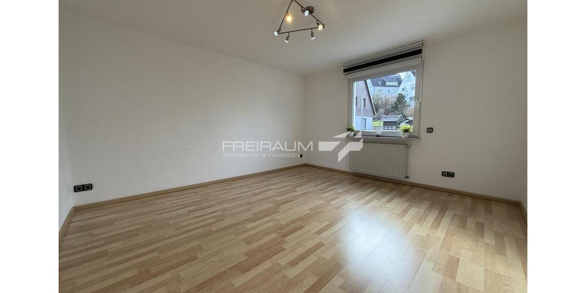 Einfamilienhaus Siegen Weidenau - 5 Zimmer, 120 m&sup2;, 1.100&euro; | Angebot:25256341