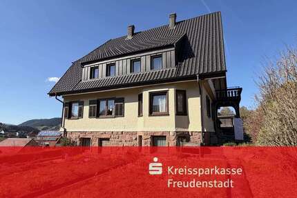 Haus Baiersbronn - 8 Zimmer, 245 m&sup2;, 450.000&euro; | Angebot:26367167