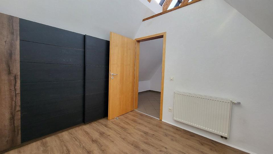 Dachgeschoßwohnung Langenzenn - 1.5 Zimmer, 45 m&sup2;, 450&euro; | Angebot:26326292