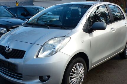 Toyota Yaris 190.500 km 2.499 &euro; Hamburg 22559