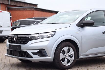 Dacia Sandero 42.700 km 12.861 € Eutin 23701