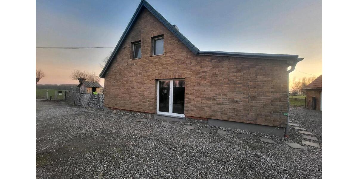 Einfamilienhaus Bützow - 7 Zimmer, 235 m&sup2;, 319.000&euro; | Angebot:27005967