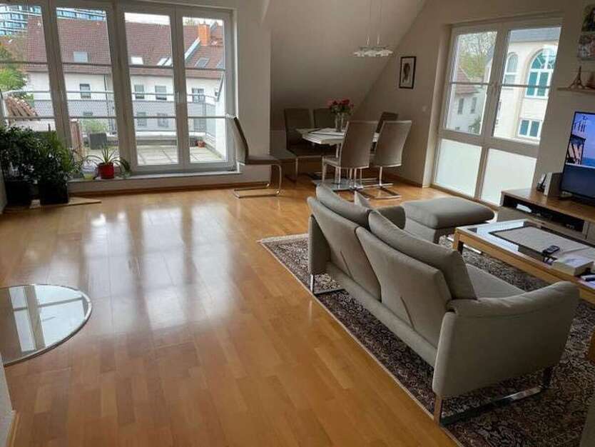 Wohnung zum Mieten in Sulzbach am Taunus 1.400 € 107 m² 4 zimmer