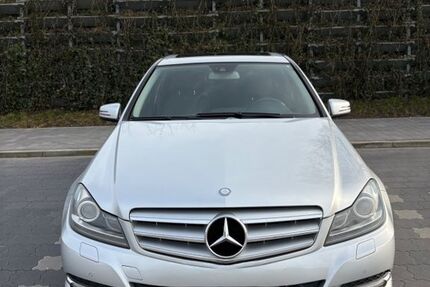 Mercedes-Benz C 250 230.333 km 9.450 &euro; Tornesch 25436