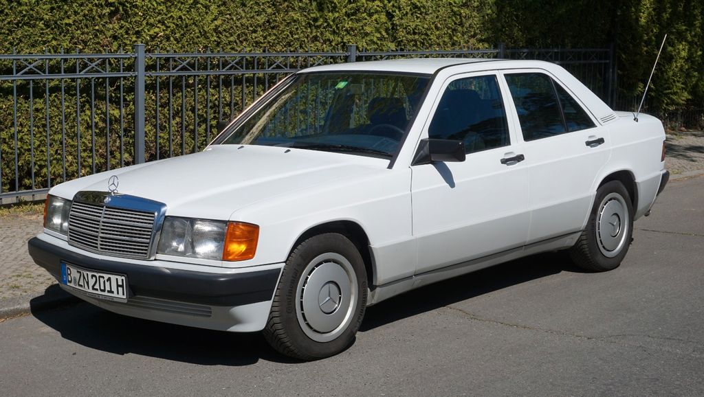 Mercedes-Benz 190 139.600 km 7.900 &euro; Berlin 14193
