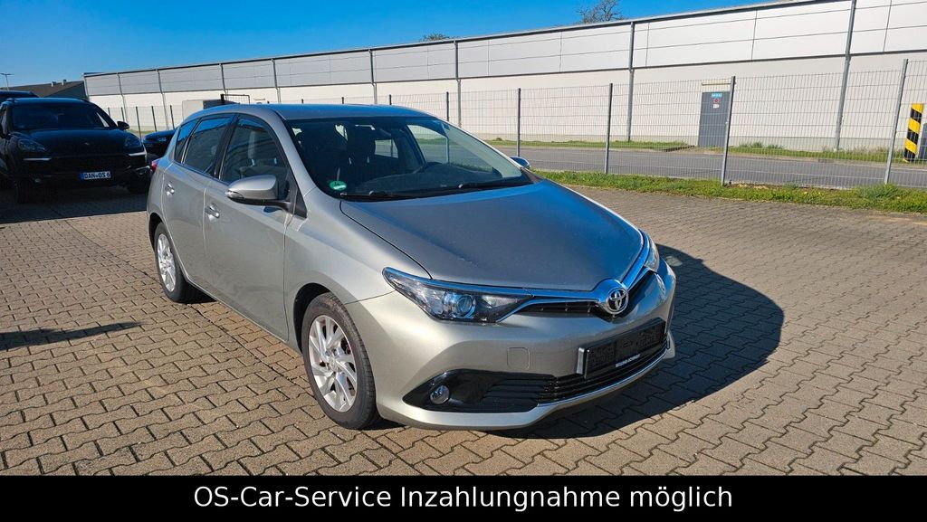 Toyota Auris 162.000 km 8.399 &euro; Wustrow 29462