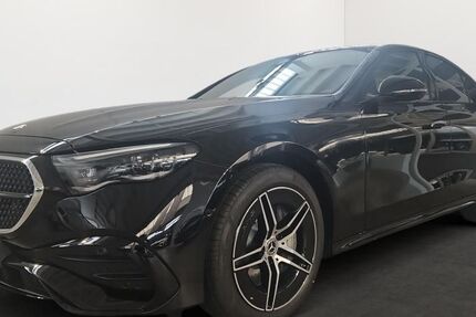 Mercedes-Benz E 300 14.900 km 77.690 € Cottbus 03042
