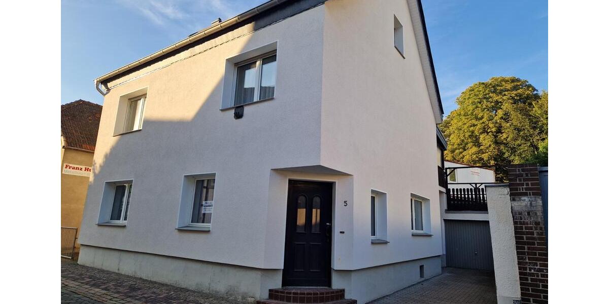 Einfamilienhaus Erwitte - 7 Zimmer, 200 m&sup2;, 320.998&euro; | Angebot:23595654